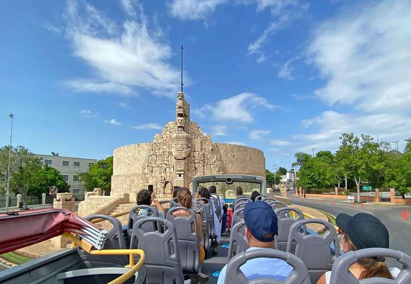 Mérida: Panoramic Sightseeing Tour Bus Ticket with 2 Routes - Circuito Norte: Cathedral, parks, and the main monuments loop