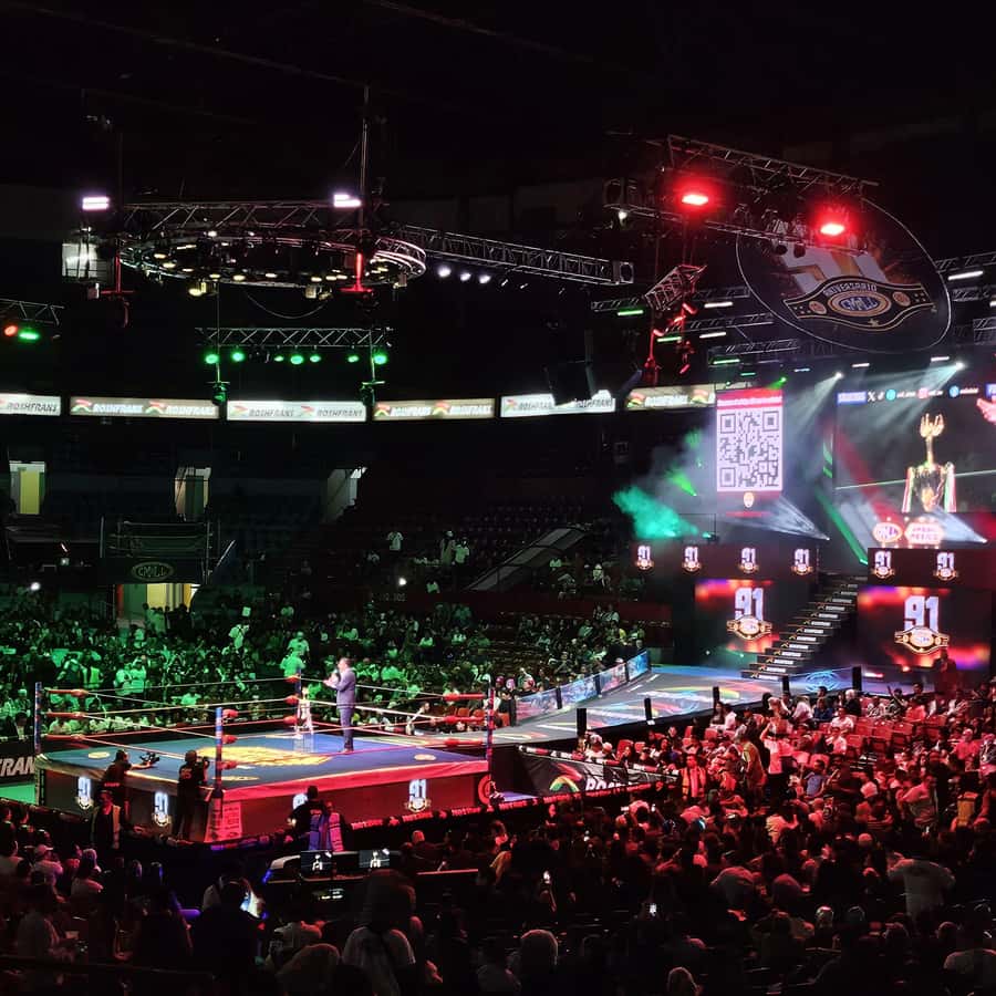 Mexican Night: Wrestling + Tacos + Tequila. Mexico City - Riding to Arena México on Capital Bus, Then Stepping Into the Cathedral