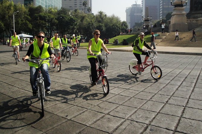Mexico bike tour - Chapultepec plus a hint of lift: cable car and chocolate choices