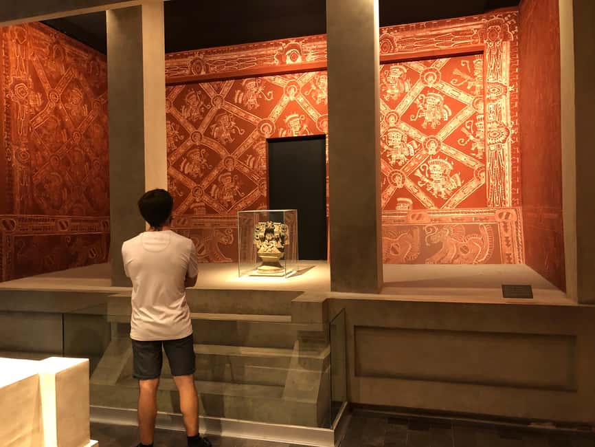 Mexico City: Anthropology Museum Tour with Historian - The museum’s design and courtyard fountain, history you can see in 3D
