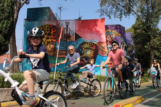 Mexico City: Art Naco, murals & street art bike tour - Downtown Mexico City: murals, graffiti, and the Zócalo effect