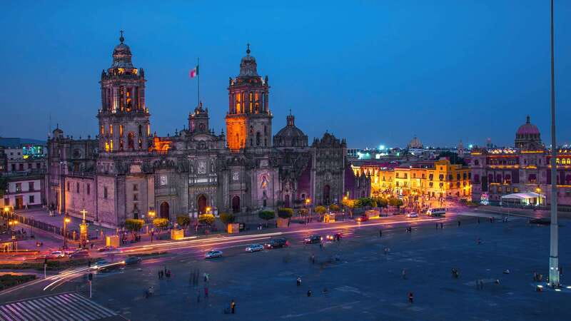 Mexico City at Night Walking tour with optional Torre Latino - The long walk to Torre Latinoamericana: city views before you even reach the top