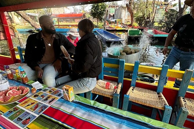 Mexico City Boat Tour Food and Unlimited Drinks Priority Boarding - Group size and what that means on a crowded canal day