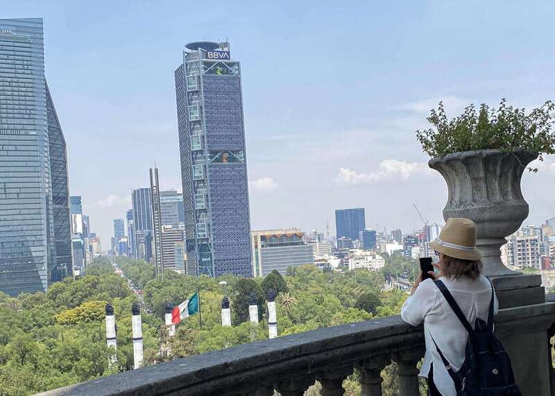 Mexico City: Chapultepec Castle Skip-the-Line Ticket - First steps up the hill: cobblestones, gardens, and orientation
