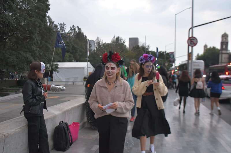 Mexico City: Day of the Dead Guided Tour - The Illuminated Landmark Route Before the Cemetery