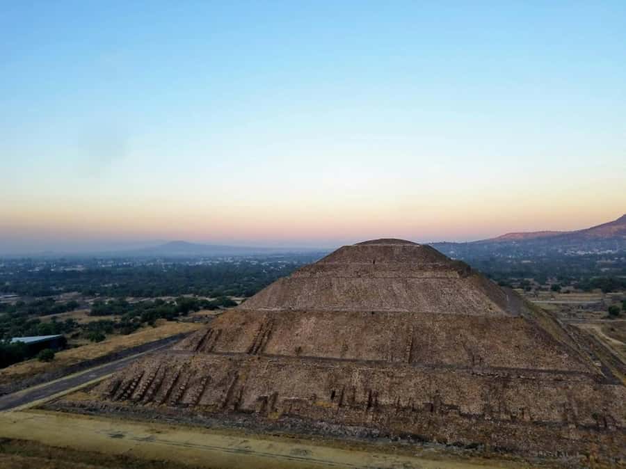 Mexico City: Early visit to Teotihuacan with optional lunch - Teotihuacán with a bilingual guide and clear audio