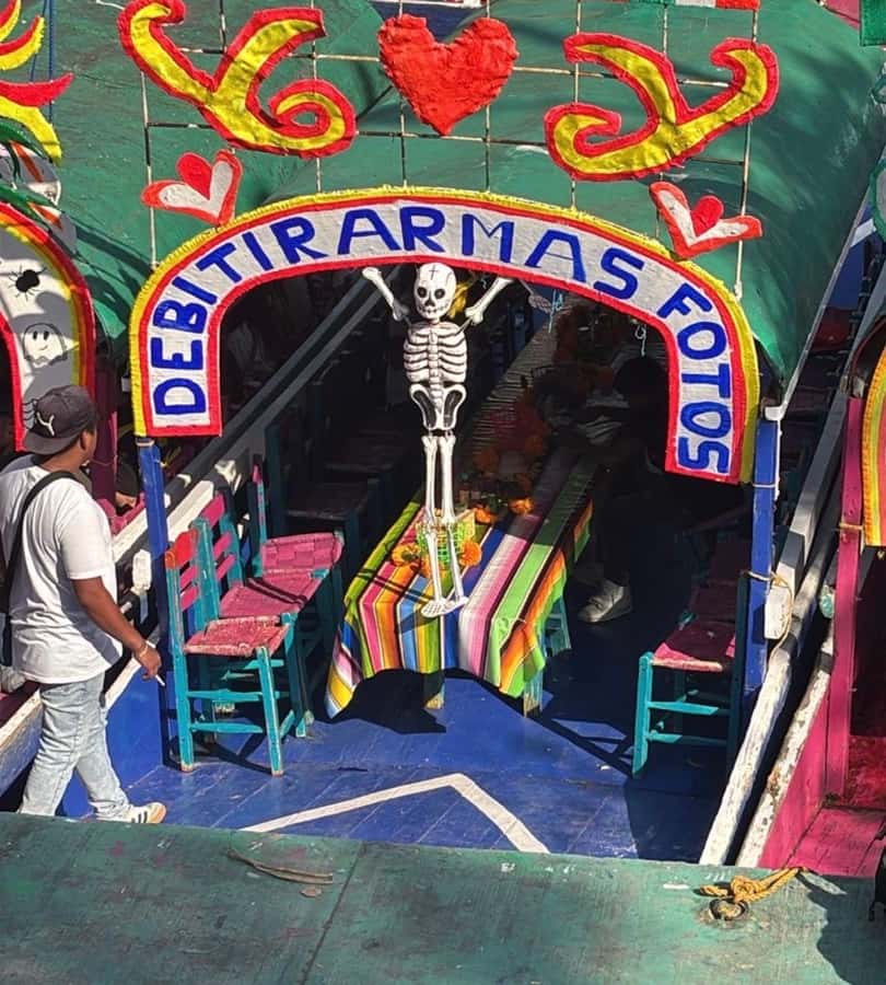 Mexico City: Expert-Guided Boat Tour with Lunch and Drinks - Back to the Boat: Michelada or Margarita and Another 40 Minutes of Drift