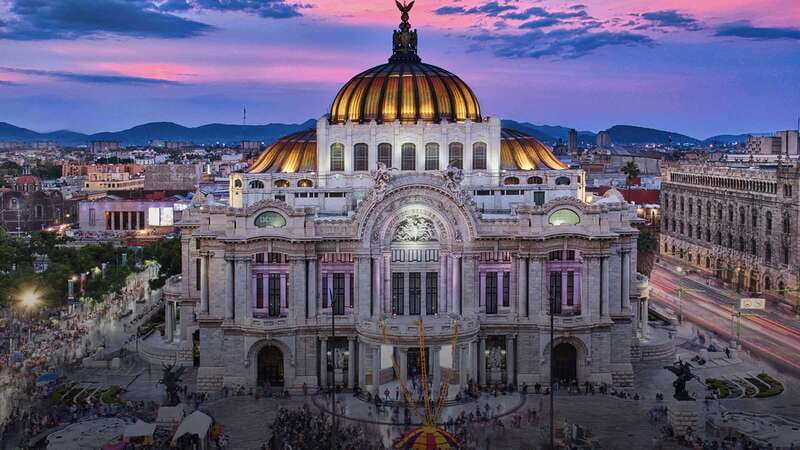 Mexico City: Hop-on Hop-off City Tour by Turibus 1-Day Pass - Basilica Circuit: a spiritual stop with specific closure dates
