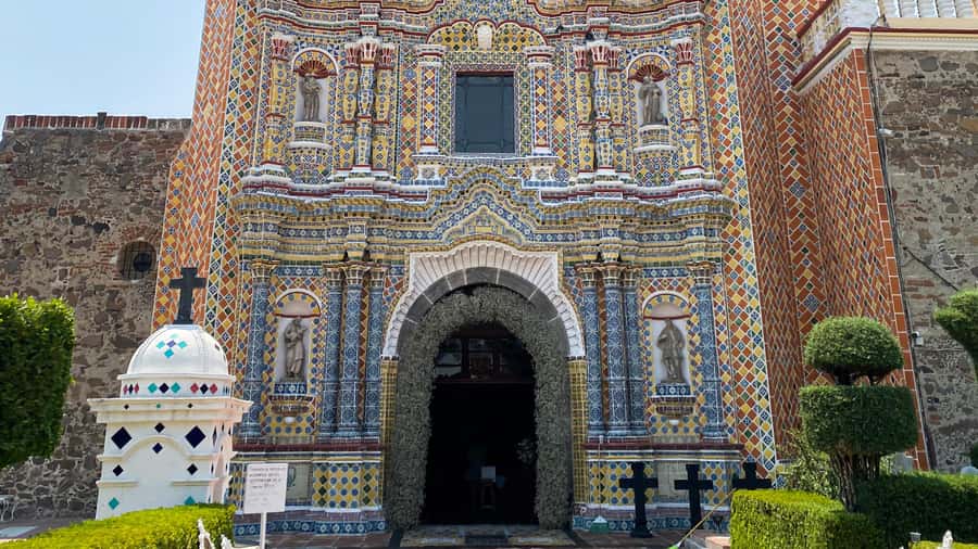 Mexico City: Puebla, Cholula & Tonantzintla with Lunch - Santa María de Tonantzintla: Where Indigenous Motifs Meet Catholic Symbolism