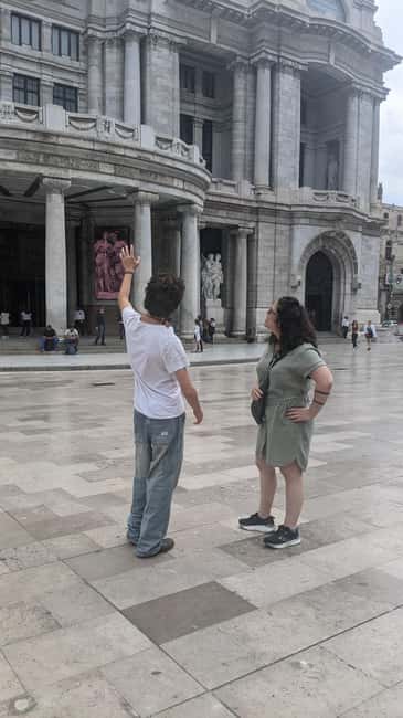 Mexico City: Queer Mexican History - Starting at Alameda Central, and finding your guide fast