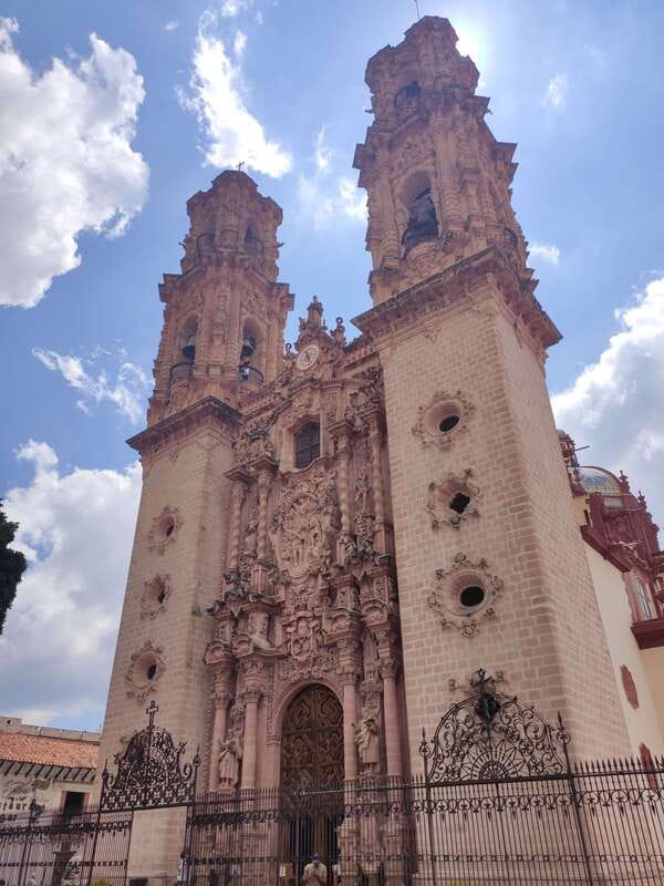 Mexico City: Taxco & Cuernavaca Tour with Pre-Hispanic Mine - Cuernavaca: a quick 40-minute taste of Morelos