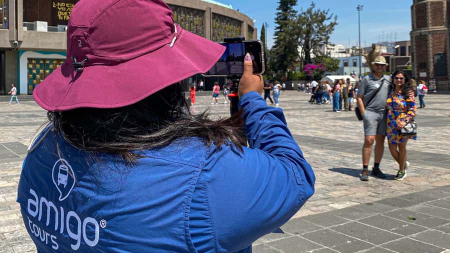 Mexico City: Teotihuacan & Guadalupe Shrine Tour with Lunch - Why This Teotihuacan and Guadalupe Day Feels Like a Two-Worlds Tour
