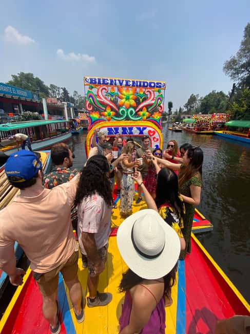 Mexico City: Xochimilco Boat with Guacamole & Premium Drinks - Guacamole Making and Fresh Fruit: The Hands-On Flavor Step