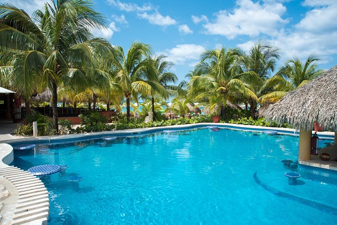 Mr. Sanchos Beach Club All-Inclusive Day Pass - The Included Ocean Kayak and How to Use It
