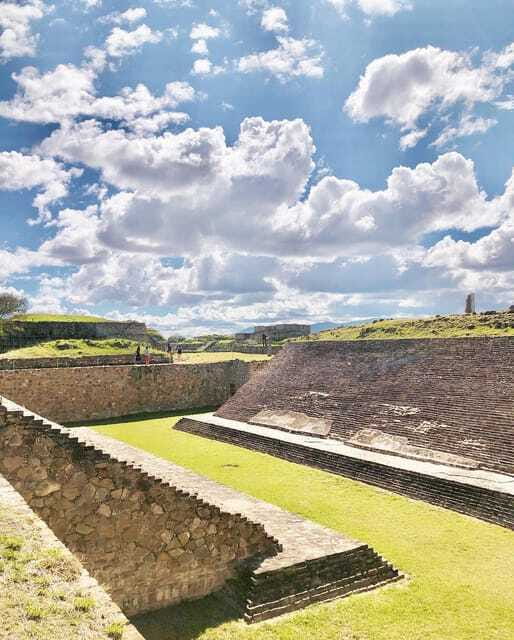 Oaxaca de Juarez: Monte Alban Half-Day Tour - Pace, free time, and how long you’ll be on your feet