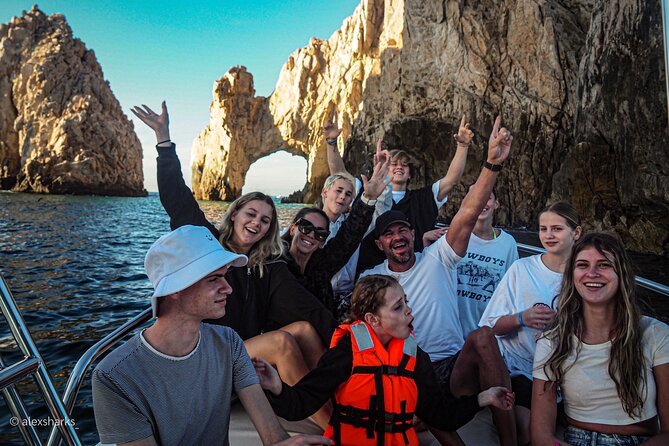 Open Ocean Safari and Whale Watching - Pelican Rock: where the coastline does the storytelling