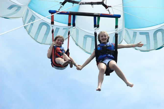 Outdoor Adventure: Parasailing in Los Cabos - Should You Book Parasailing in Los Cabos With Cabo Expeditions?
