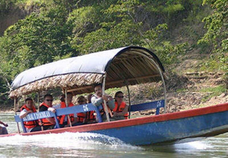 Palenque: Yaxchilán and Bonampak 1 Day Tour - Getting to Corozal border and the boat transfer