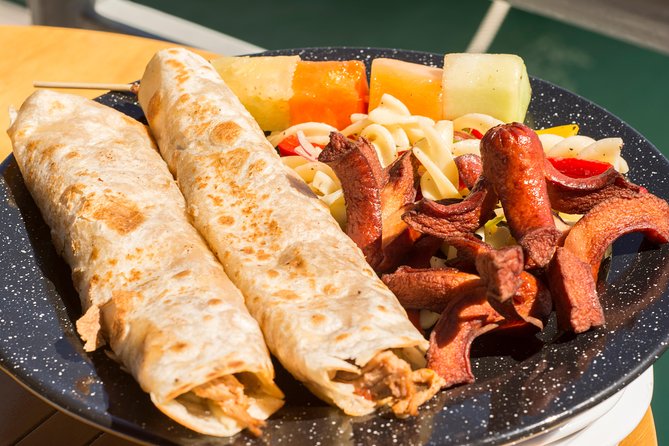 Pirate Ship Snorkel and Lunch Cruise in Los Cabos - Lunch on Board: Chips, Salsa, Guacamole, and an Open Bar