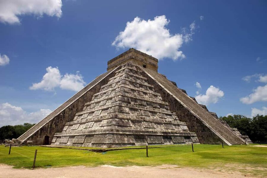 Playa del Carmen: Chichen Itza Early Tour with Expert Guide - The walking reality: plan smart, wear the right shoes