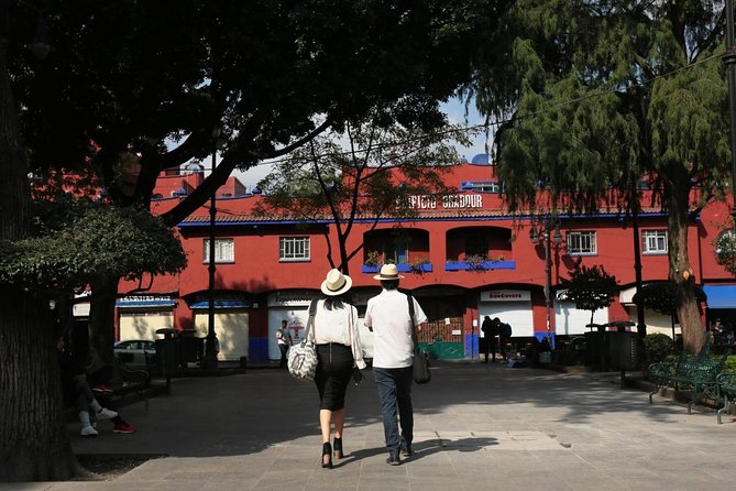 PREMIUM Frida Kahlo Museum and Xochimilco (Small Groups) - Key highlights to notice before you go