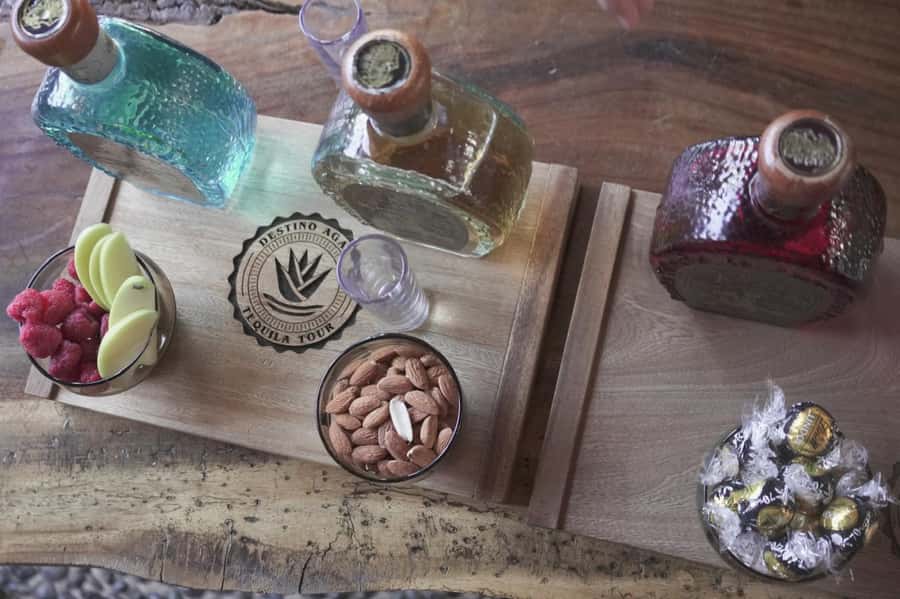 Premium Tequila Tour with a professional tasting - The main professional tasting with pairing, and how to use it