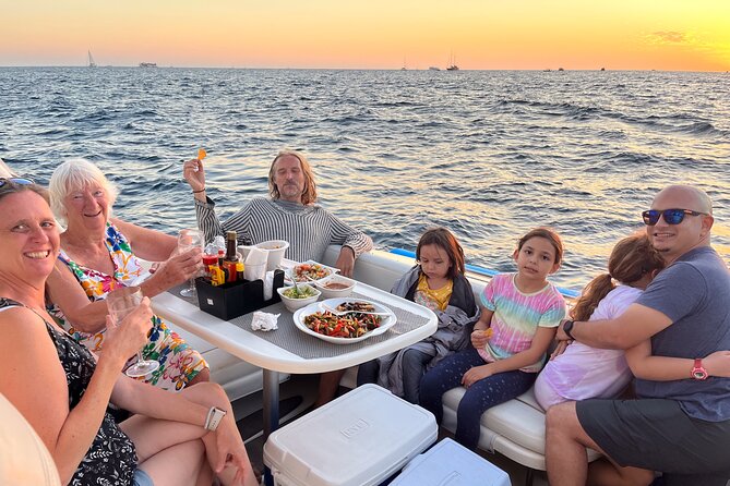 Private 3hr Yacht Cruise in Cabo San Lucas all included - Stop 2, El Arco: the iconic arch and the quick-photo advantage