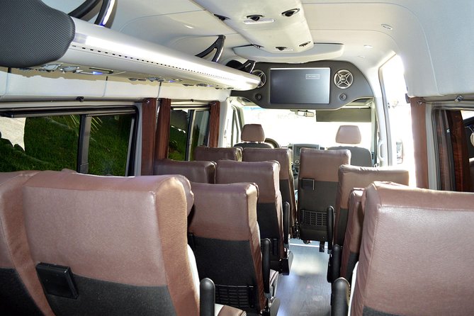 Private Arrival Luxury Transfer: San Jose International Airport to Hotels (1 - 5) - Value for your money: price per vehicle, not per person