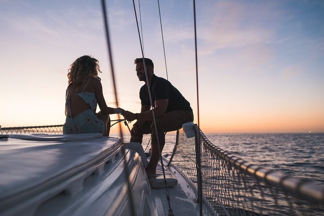Private Cabo San Lucas Sunset Cruise on 33´ sailboat - Boat comfort for groups up to 6