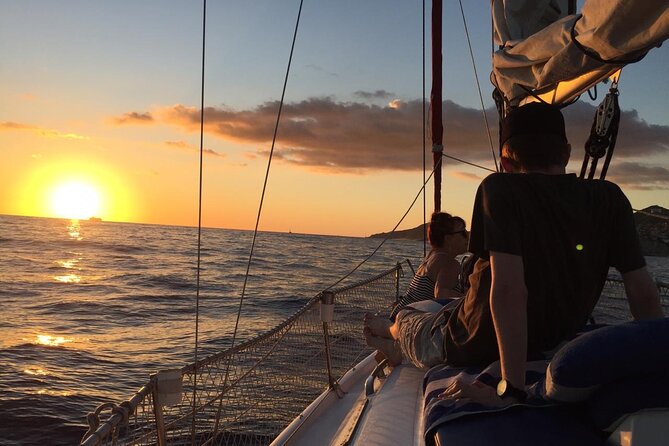 Private Cabo San Lucas Sunset Cruise on 33´ sailboat - El Arco and the “Cabo postcard” route