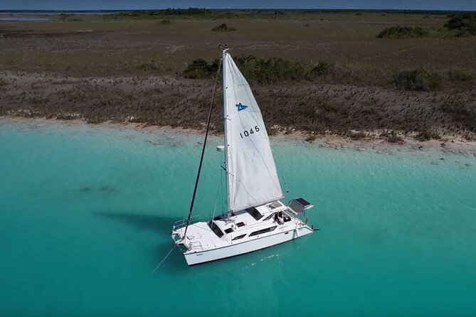 Private Catamaran Tour - A private catamaran in Bacalar, built for an unhurried day