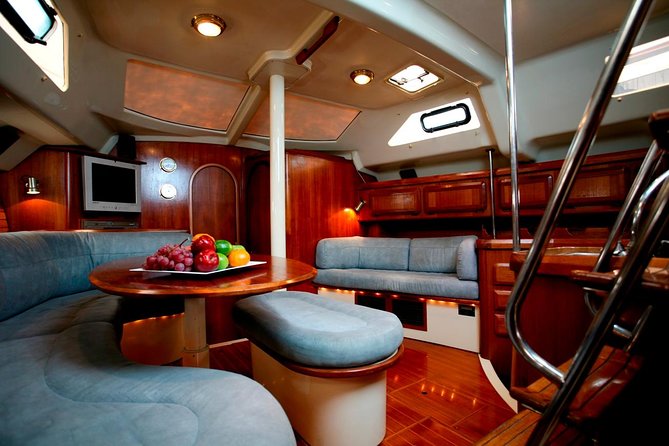 Private Luxury 42ft Sailing with Snorkeling in Los Cabos - The 3-hour rhythm onboard a 42ft sailing boat
