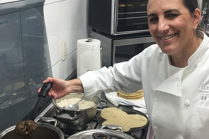 Private Mexican Cooking Class with Gastronomic Historian, Lucia - Hands-On vs. Demo: Pick the Style That Matches Your Cooking Comfort