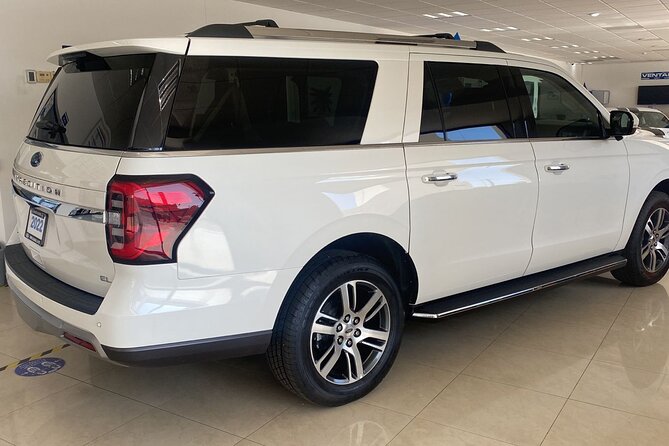 Private RoundTrip from Airport to Hotels to Cabo San Lucas Zone 3 - Finding Your Driver at Los Cabos Airport, Terminal 2 (No One Inside)