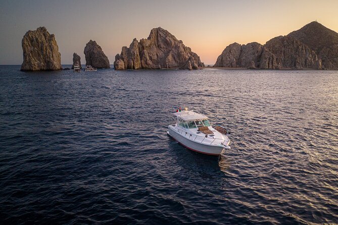 Private Sunset Cruise- 3 Hour - The Route: El Arco and the Lover’s Beach View at Sunset