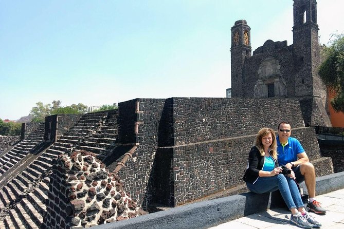 Private Tour: Teotihuacan and Guadalupe Shrine - Basilica de Santa Maria de Guadalupe: how a shrine pulls people in