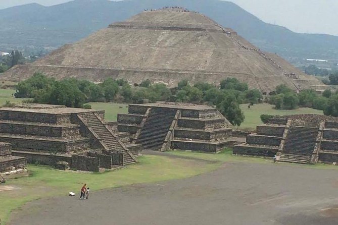 Private Tour: Teotihuacan and Guadalupe Shrine - Teotihuacan pyramids: Avenue of the Dead and the big three