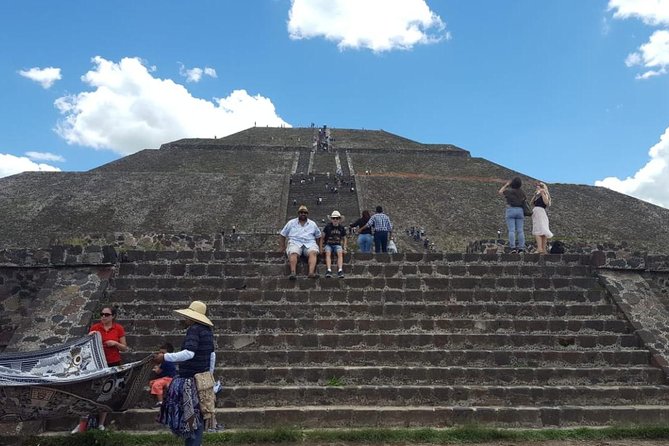 Private Tour: Teotihuacan and Guadalupe Shrine - Lunch option, sunscreen, and the add-ons you may not want