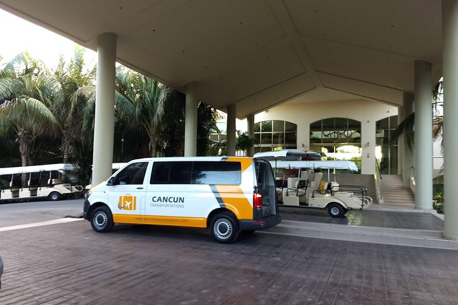 Private Transfer from Cancun Airport to Playa del Carmen - Bilingual Help, Bottled Water, and Getting Settled