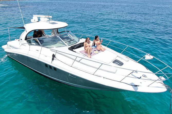 Private Yacht Sea Ray all-inclusive charter in Cabo - Snorkel, paddleboard, and the floating mat: what you actually get to use