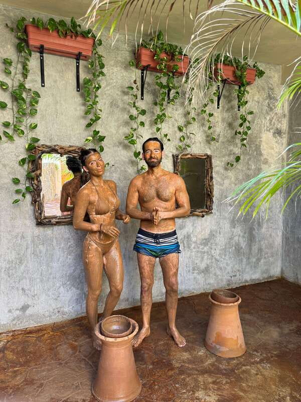 Puerto Escondido: Complete Temazcal Treatment - Entering the steam hut: temazcal with music and aromatherapy