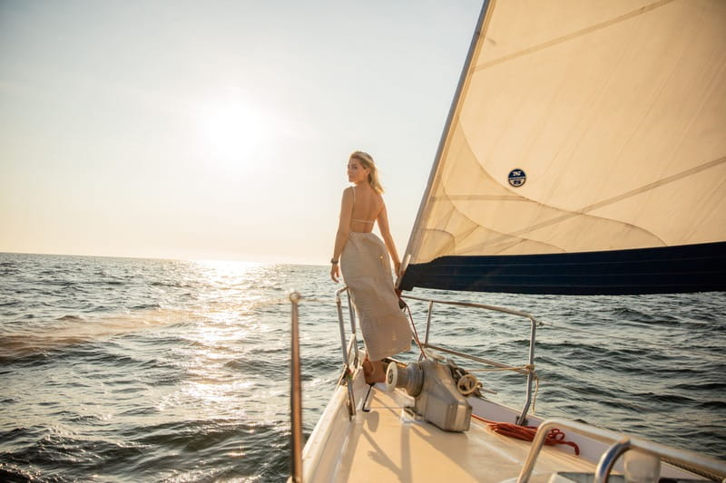 Puerto Vallarta: Bay of Banderas Luxury Sunset Sailing Tour - The food and drinks: what premium open bar really means here