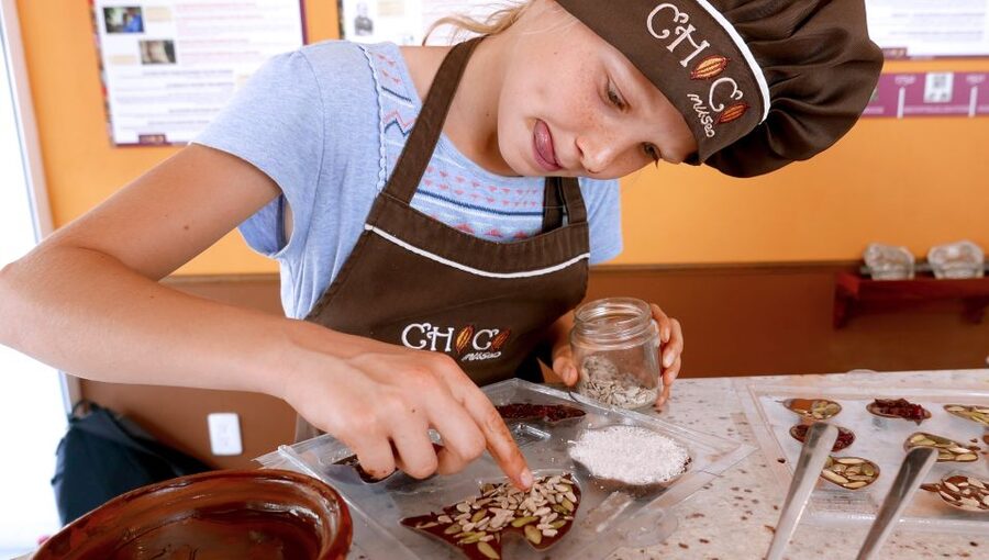 Puerto Vallarta: Bean to Bar Chocolate Workshop - Small group energy, English instruction, and what that means in practice
