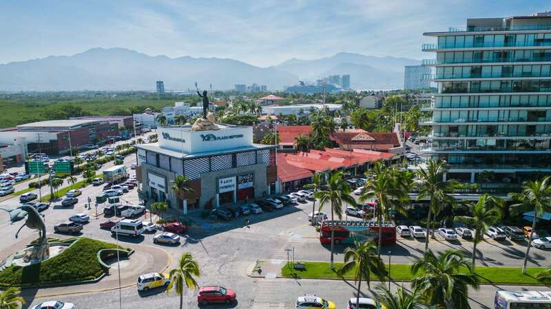 Puerto Vallarta: Hop-On-Hop-Off City Bus Tour - Accessibility and comfort on a warm, outdoor day