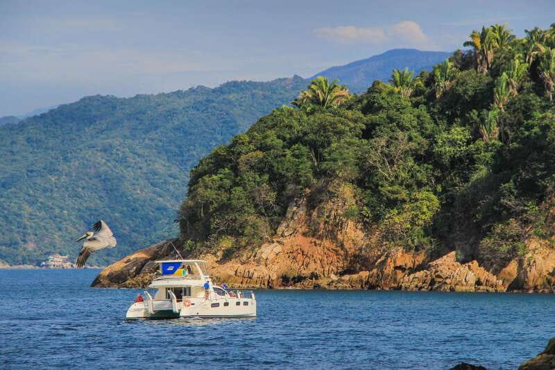 Puerto Vallarta: Luxury Yacht Tour with Lunch and Open Bar - Key Takeaways Before You Go