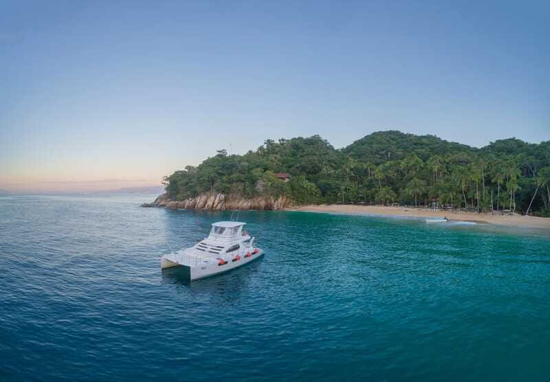 Puerto Vallarta: Luxury Yacht Tour with Lunch and Open Bar - Majahuitas Cove: Snorkeling, Paddleboarding, and Wildlife Watching