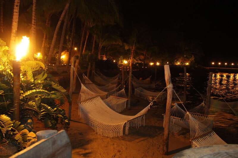 Puerto Vallarta Rhythms of the night, Show & Buffet dinner - The Candlelit Buffet at Las Caletas: What You Actually Get