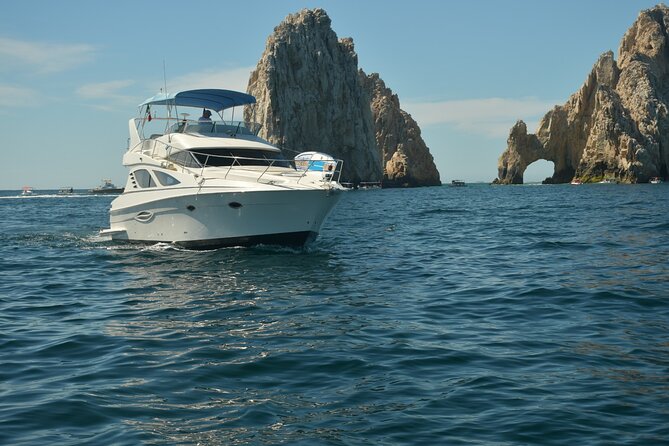 Pura Vida Yacht 42 FT with all inclusive service in Cabo - Water toys you can actually use during the stops