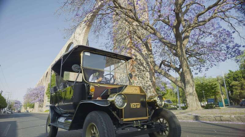 Querétaro: City Tour in a Classic Ford T Vehicle - Baroque Streets, Mansions, Temples, and Convent Stops