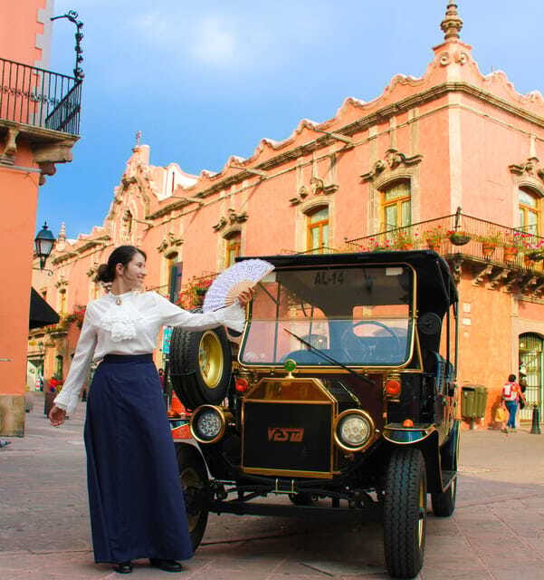 Querétaro: City Tour in a Classic Ford T Vehicle - Photo Stops and Monument Spotting Without Losing the Story